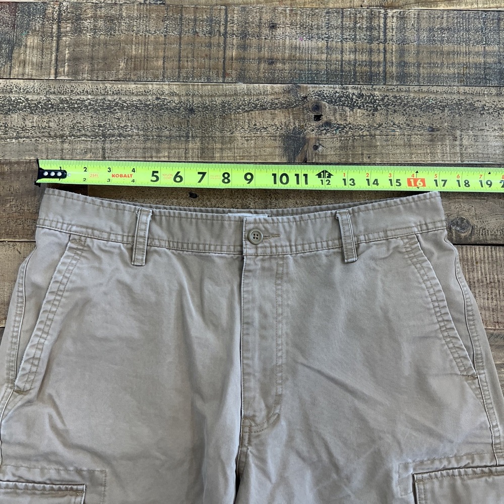 Vintage GAP Standard Cargo Shorts Mens Size 34 Khaki Pockets Y2K - Picture 14 of 16